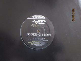 Seven  - Looking 4 Love